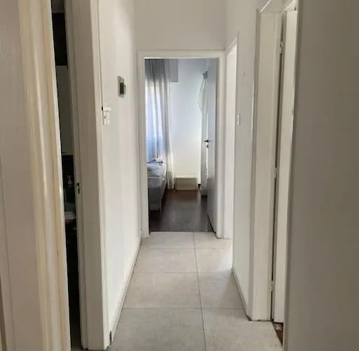 Διαμέρισμα Paradise Homes 11 *